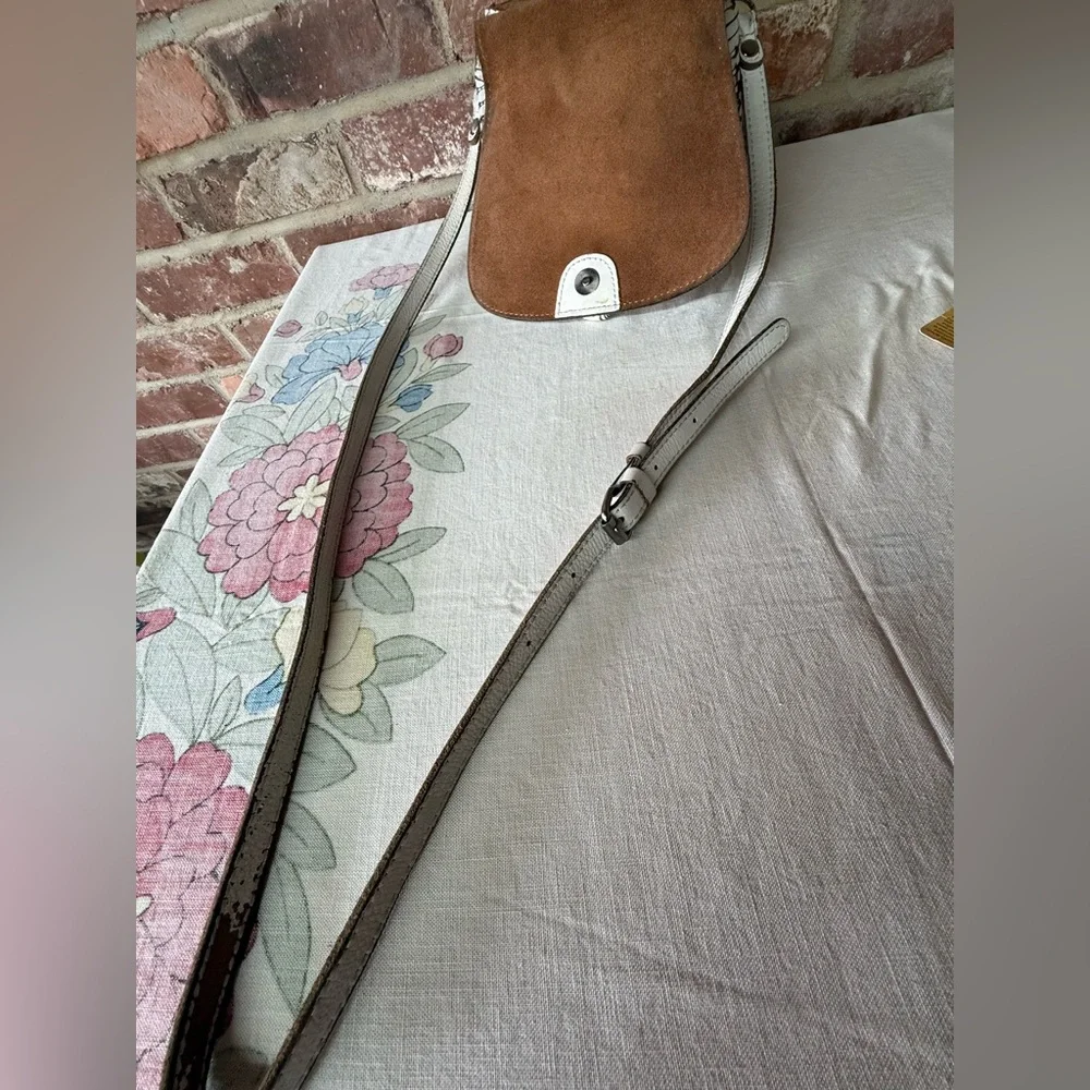 Beautiful Patricia Nash Crossbody - Picture 10 of 14